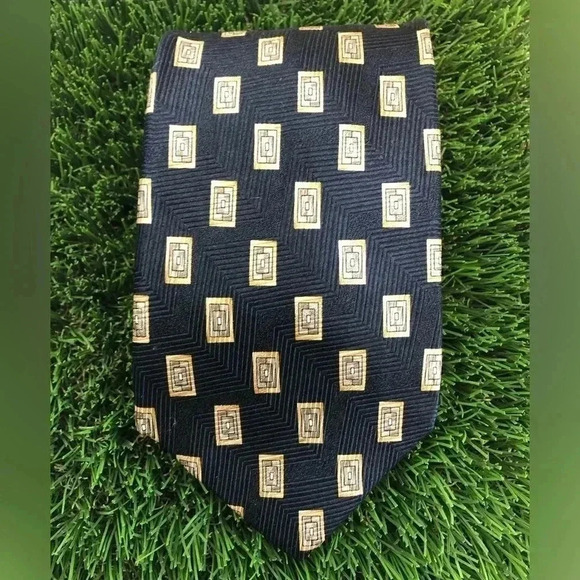 {Patrick James} Purveyor to Gentlemen All Silk Tie - Picture 8 of 8